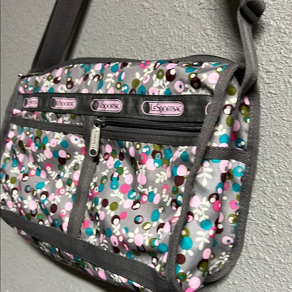 LeSportsac Gray and Pink Crossbody Bag Lightweight Nylon - Picture 3 of 8